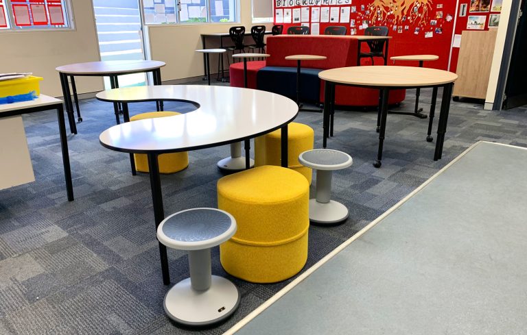 The Scots College GLA Smartable Huddle Table Be Bop Ottomans Zip Active 1